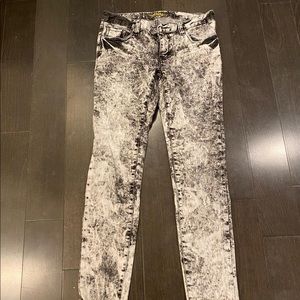 Acid Wash Jeans
